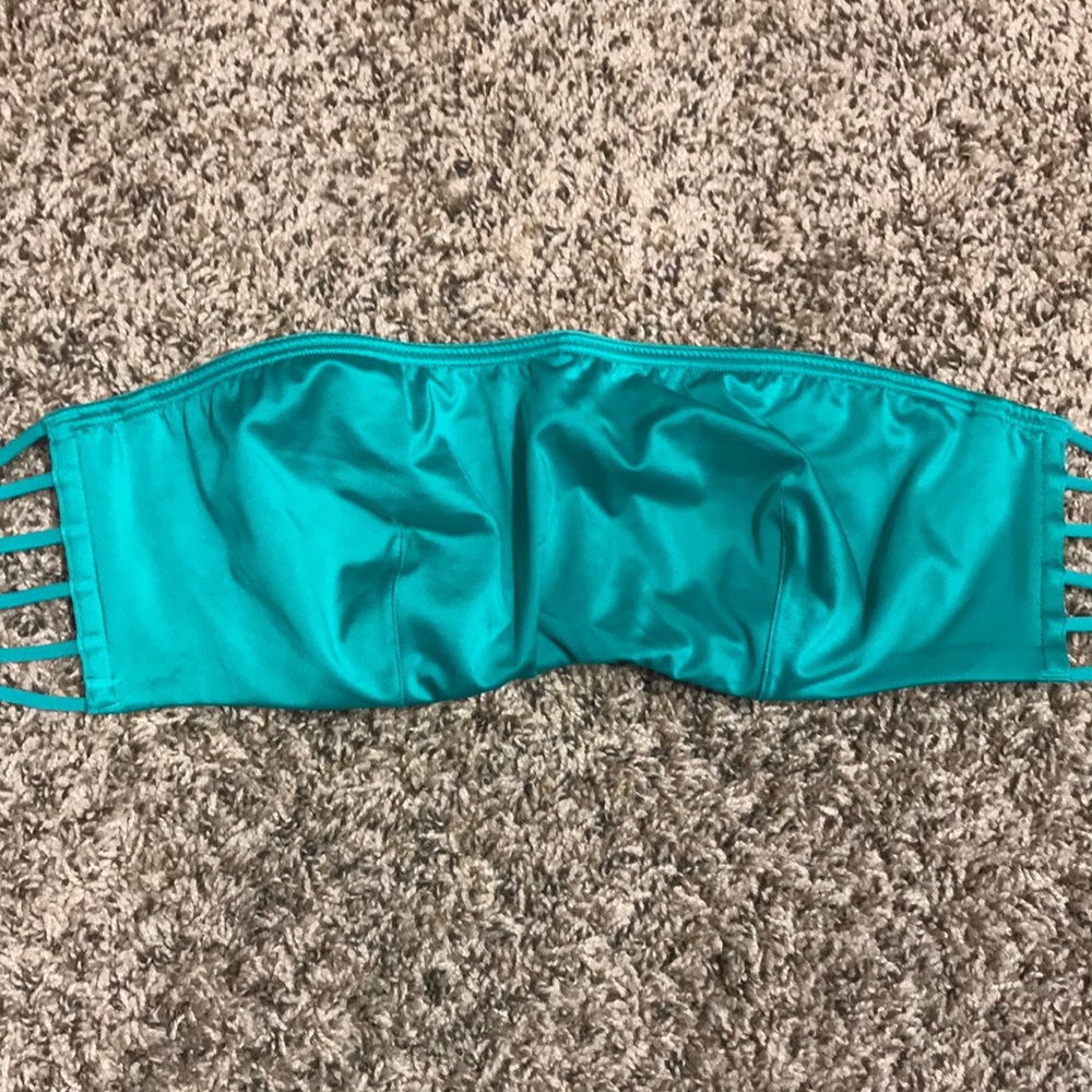 VS Strapless Bra